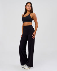 Woman wearing Flow Sports Bra - Black | Model:Bianca | Size:S | Thumbnail Index: 7