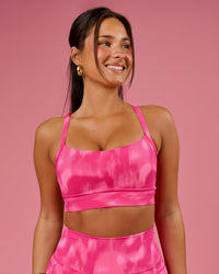 Woman wearing Momentum Sports Bra D/DD/E - Radiant Pink | Model:Bianca | Size:S | Thumbnail Index: 0