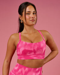 Woman wearing Momentum Sports Bra D/DD/E - Radiant Pink | Model:Bianca | Size:S | Thumbnail Index: 4