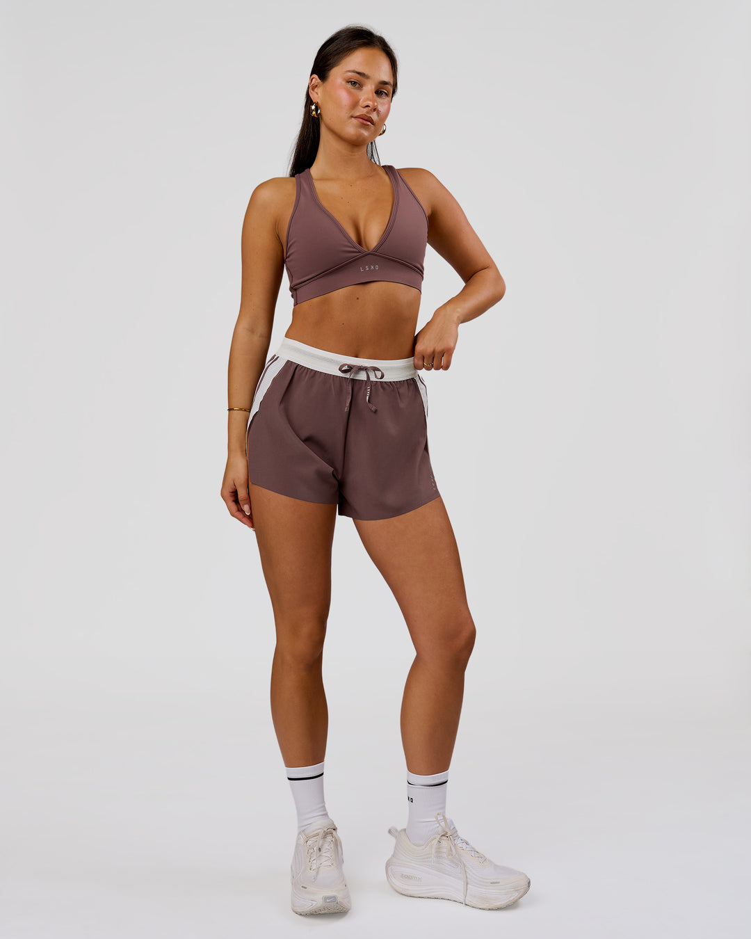 Woman wearing Stamina Sports Bra - Cocoa Powder | Model:Bianca | Size:S - view 6