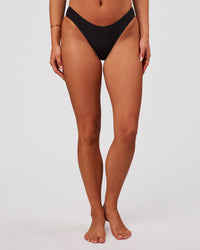 Woman wearing Zero Brief 2pk - Black | Model:Bianca | Size:S | Thumbnail Index: 4