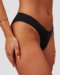 Woman wearing Zero Brief 2pk - Black | Model:Bianca | Size:S | Thumbnail Index: 0