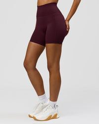 Woman wearing Fusion Ultra High-Rise 6" Short Pockets - Cherry Lacquer | Model:Jordan | Size:S | Thumbnail Index: 8