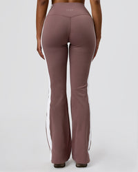 Woman wearing Fusion V-Contour Bind High-Rise Flared Legging - Cocoa Power-White | Model:Jordan | Size:S | Thumbnail Index: 10