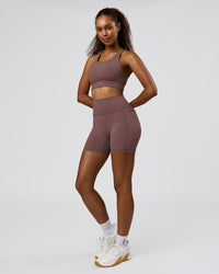 Woman wearing Fusion V-Contour Ultra High-Rise 6" Short Pockets - Cocoa Powder | Model:Jordan | Size:S | Thumbnail Index: 7