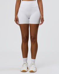 Woman wearing Fusion V-Contour Ultra High-Rise 6" Short Pockets - White | Model:Jordan | Size:S | Thumbnail Index: 8