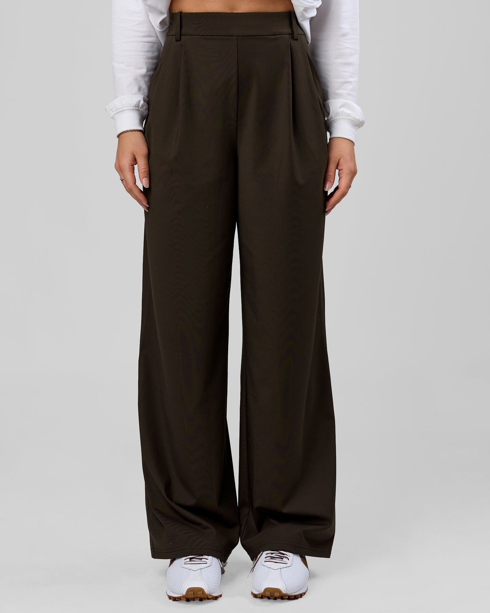 Woman wearing StretchShift Wide Leg Pant - Ground Coffee | Model:Summer | Size:S