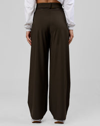 Woman wearing StretchShift Wide Leg Pant - Ground Coffee | Model:Summer | Size:S | Thumbnail Index: 3