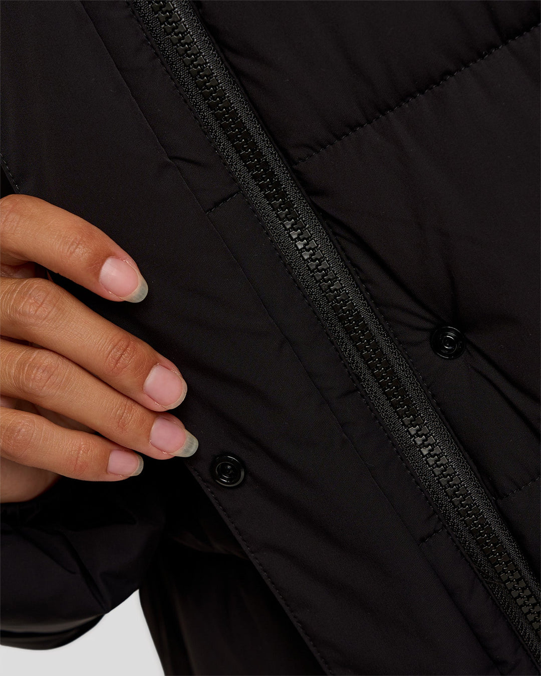 Woman wearing Go-To Puffer Mid Jacket - Black | Model:Brylee | Size:XS - view 6