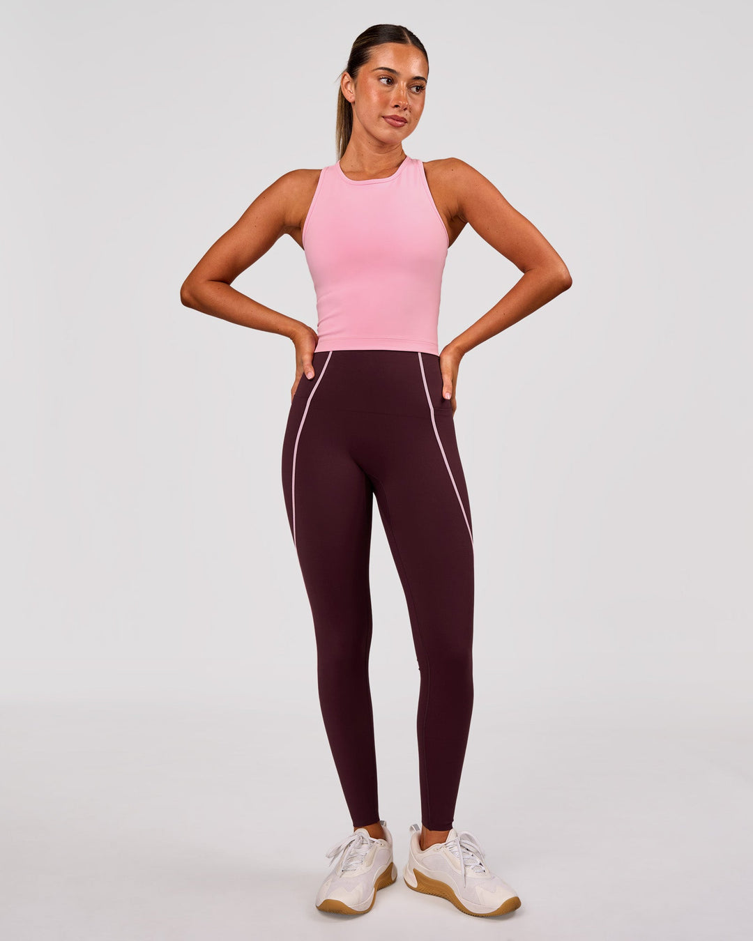 Woman wearing Flow Performance Tank 2.0 - Pink Rose | Model:Charli | Size:XS - view 4