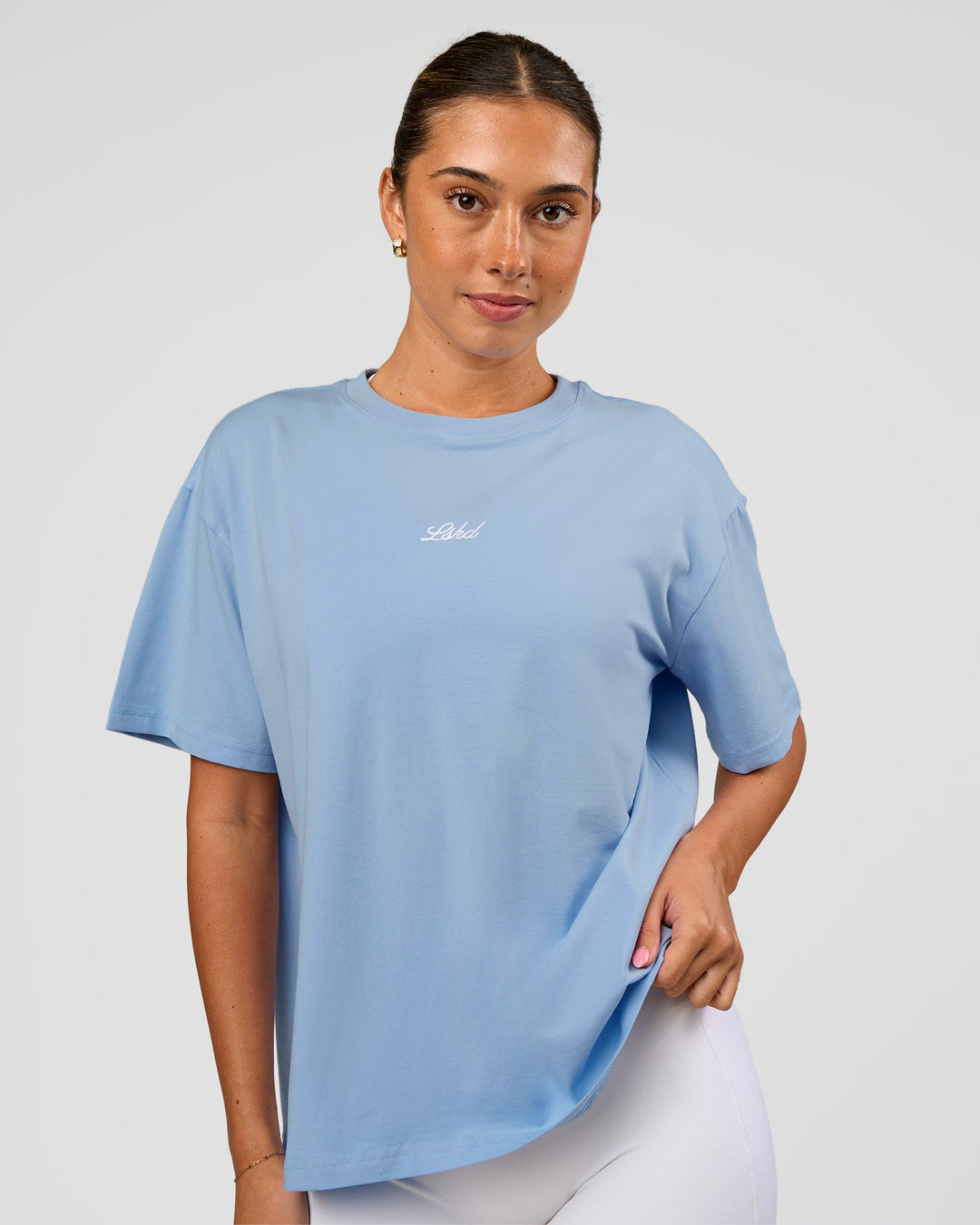 Woman wearing Go-To Script FLXCotton Oversized Tee - Open Air | Model:Charli | Size:XS - view 1