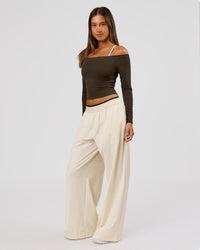 Woman wearing Stride Wide Leg Pant - Vanilla Bean | Model:Charli | Size:XS | Thumbnail Index: 9