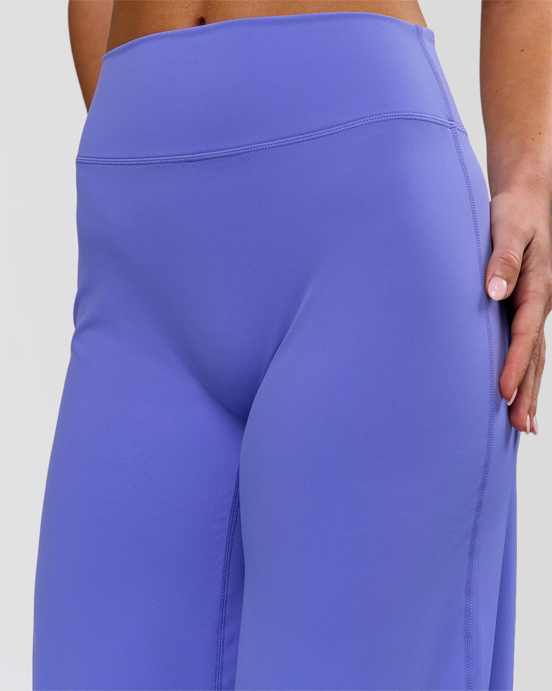 Woman wearing Elixir High-Rise Petite Pant - Bluebell | Model:Issy | Size:XS - view 11