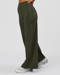 Woman wearing Elixir High-Rise Petite Pant - Pure Olive | Model:Issy | Size:XS | Thumbnail Index: 9