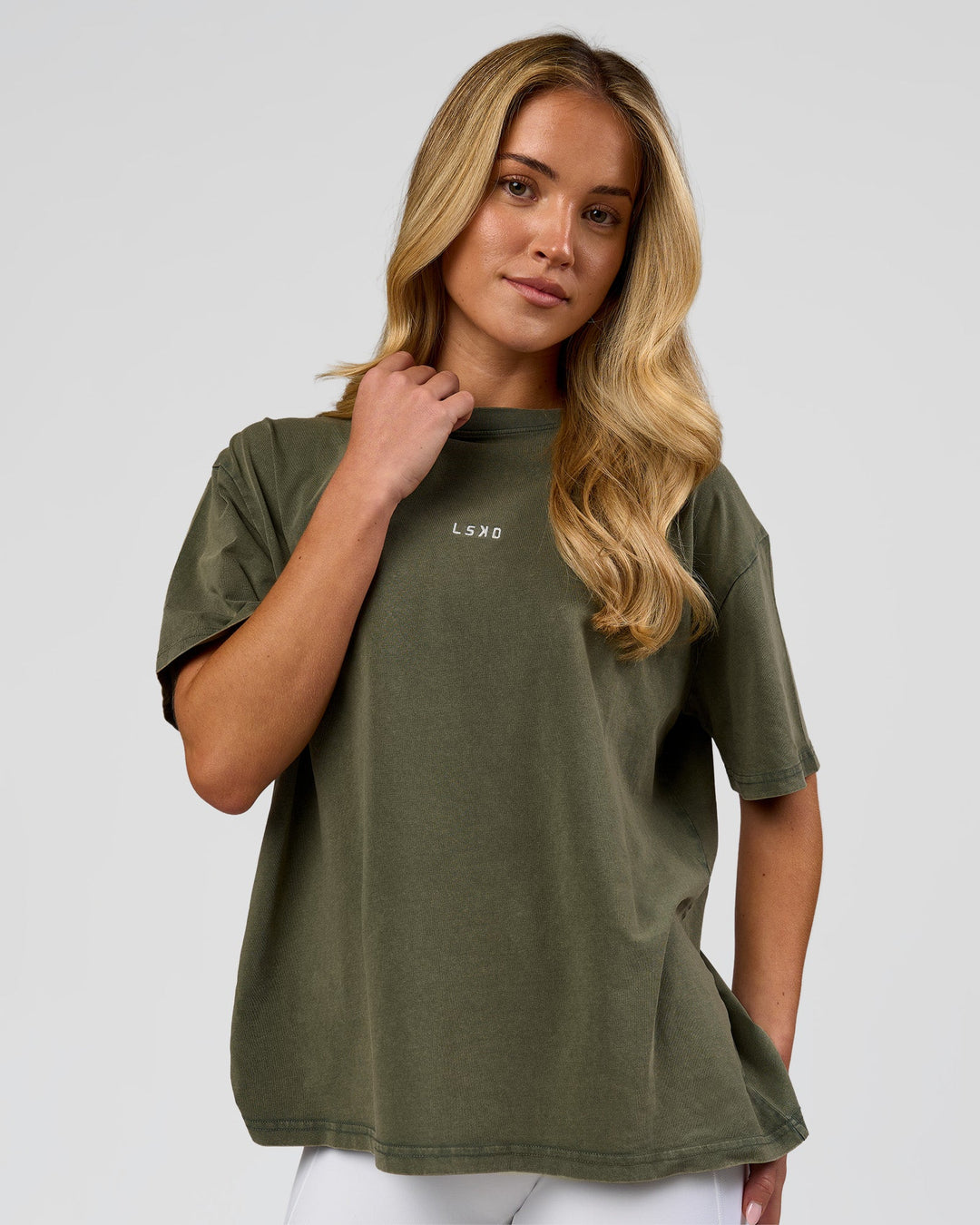 Woman wearing Go-To FLXCotton Oversized Tee - Pure Olive Washed | Model:Issy | Size:XS - view 1