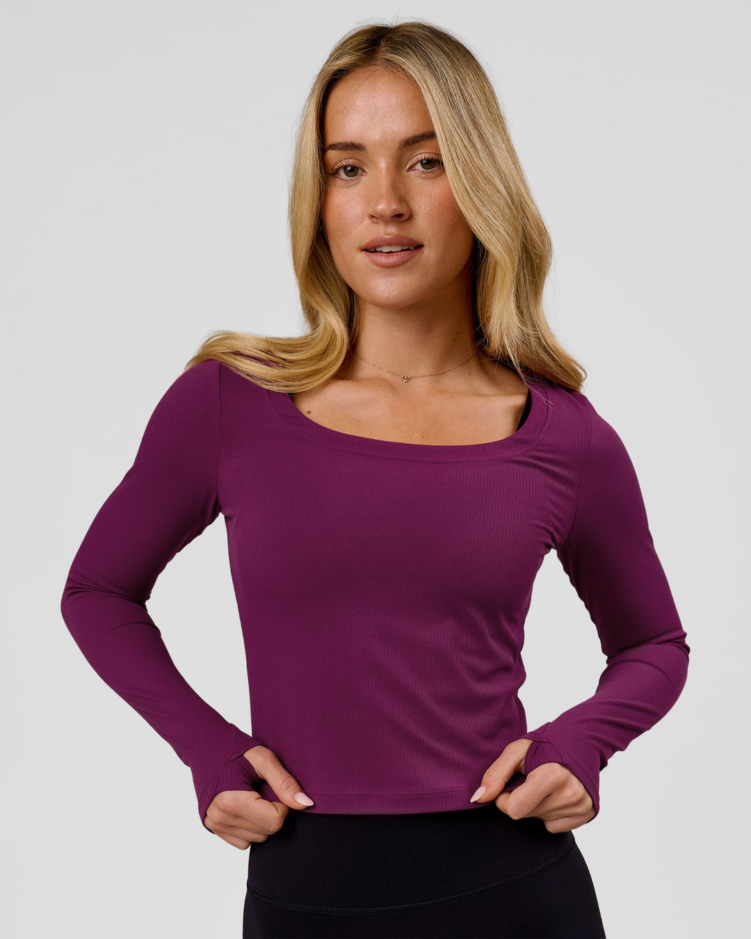 Woman wearing Horizon Long Sleeve Tee - Plum Caspia | Model:Issy | Size:XS - view 5
