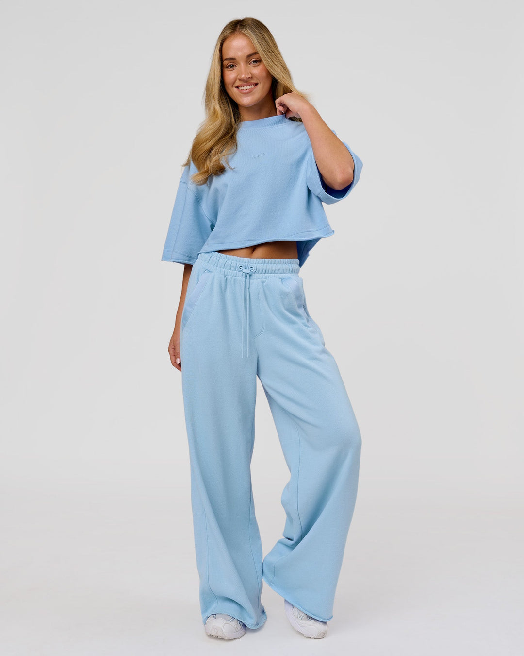 Woman wearing MVP Elite Terry Wide Leg Pant - Open Air | Model:Issy | Size:XS - view 8