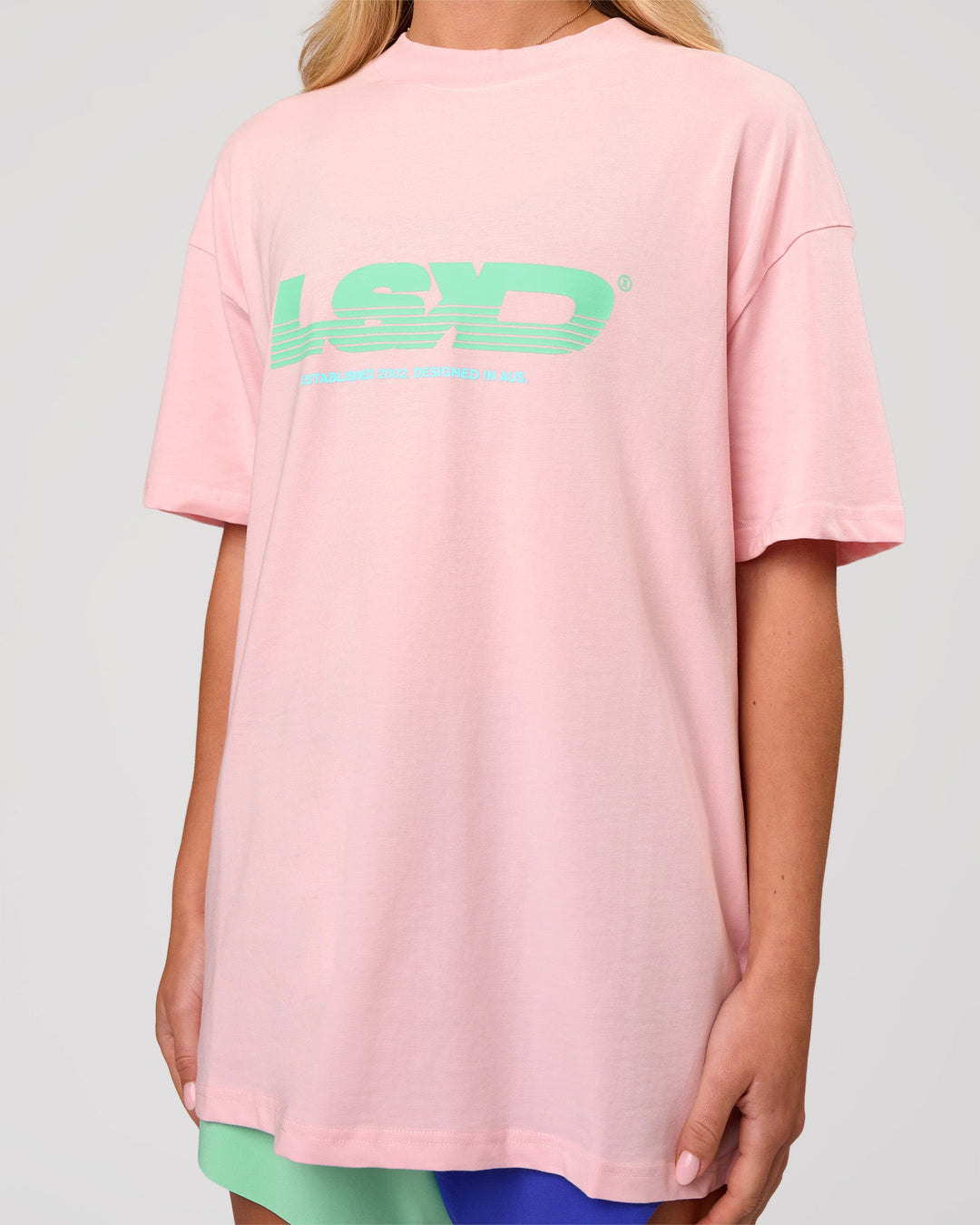 Woman wearing Sideline FLXCotton Oversized Tee - Marshmallow-Jelly Mint | Model:Issy | Size:XS - view 8