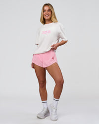 Woman wearing SoCal 26 FLXCotton Oversize Tee  - Off White-Pink Rose | Model:Issy | Size:XS | Thumbnail Index: 12