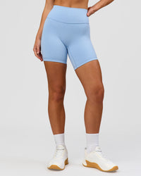 Woman wearing Strong is Beautiful Fusion High-Rise 6" Short - Open Air | Model:Issy | Size:XS | Thumbnail Index: 11