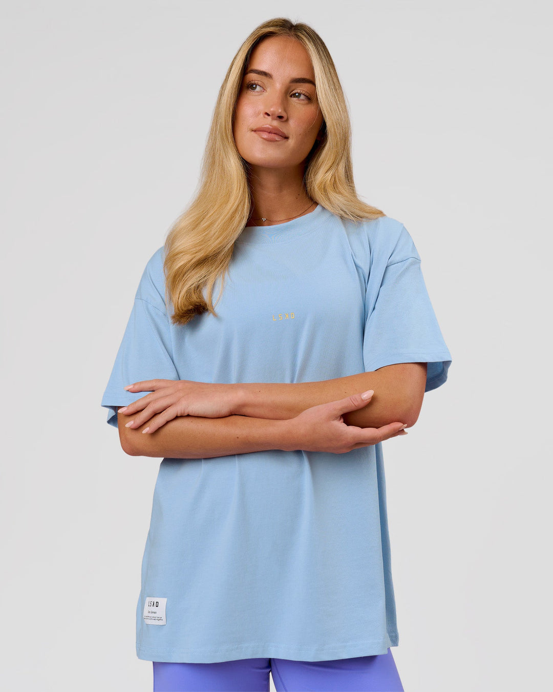 Woman wearing VS26 Journey FLXCotton Oversize Tee - Open Air-Lemon | Model:Issy | Size:XS - view 4