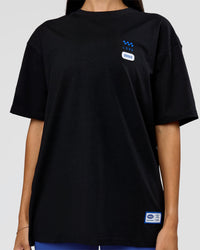 Woman wearing Archive FLXCotton Oversized Tee - Black-Electric Indigo | Model:Rhiley | Size:XS | Thumbnail Index: 12