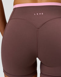Woman wearing Bree Fusion High-Rise 4" Short Pockets - Cocoa Powder-Pink Rose | Model:Taneisha | Size:XS | Thumbnail Index: 8