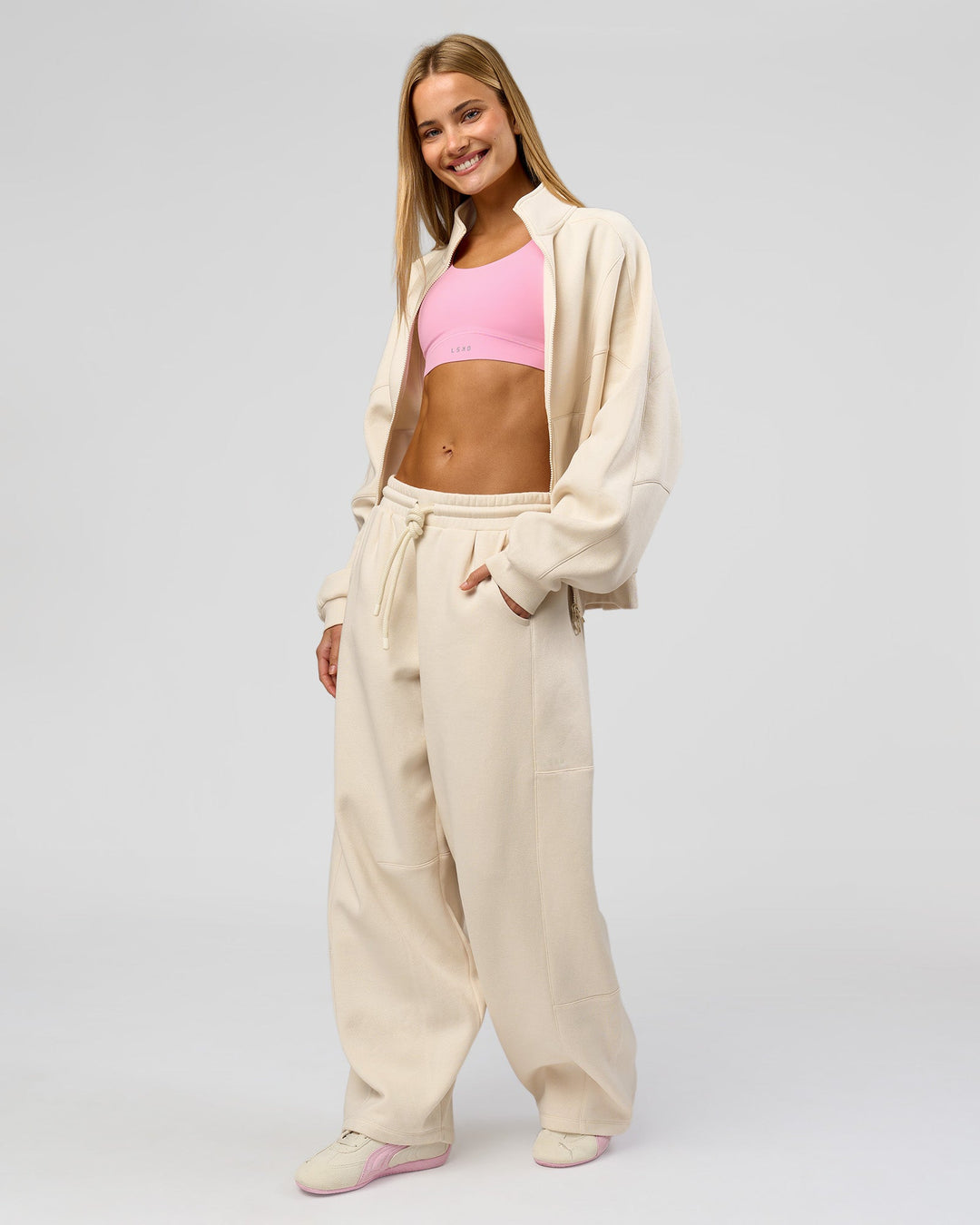Woman wearing Bree Oversized Fleece Zip Thru - Vanilla Bean | Model:Taneisha | Size:XS - view 4