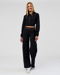 Woman wearing Dare Wide Leg Pant - Black | Model:Taneisha | Size:XS | Thumbnail Index: 4