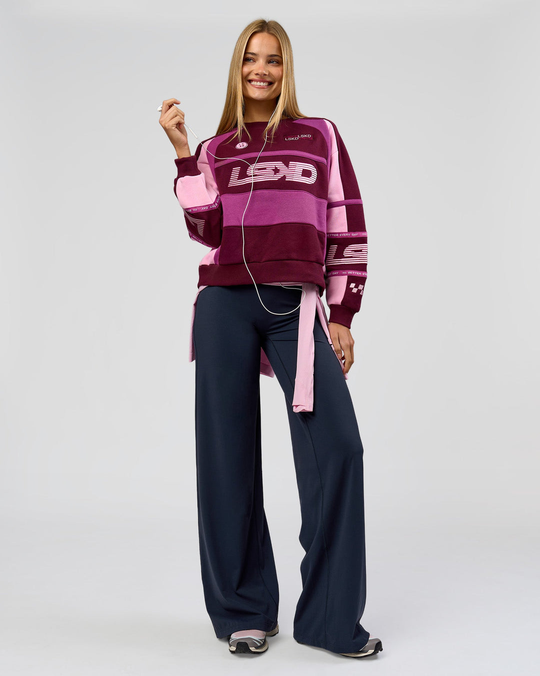 Woman wearing Elixir High-Rise Tall Pant - Midnight Navy | Model:Taneisha | Size:XS - view 2