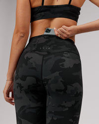 Elixir Ultra High-Rise 7/8 Legging - Black Camo