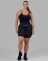 Elixir Ultra High-Rise 6" Short - Black Camo
