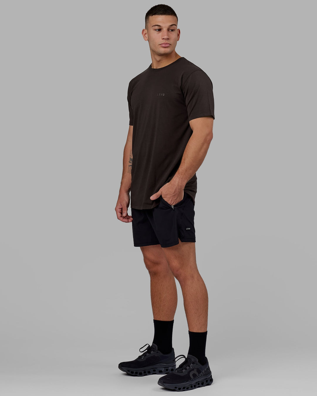 Man wearing Challenger 6" Performance Short - Black