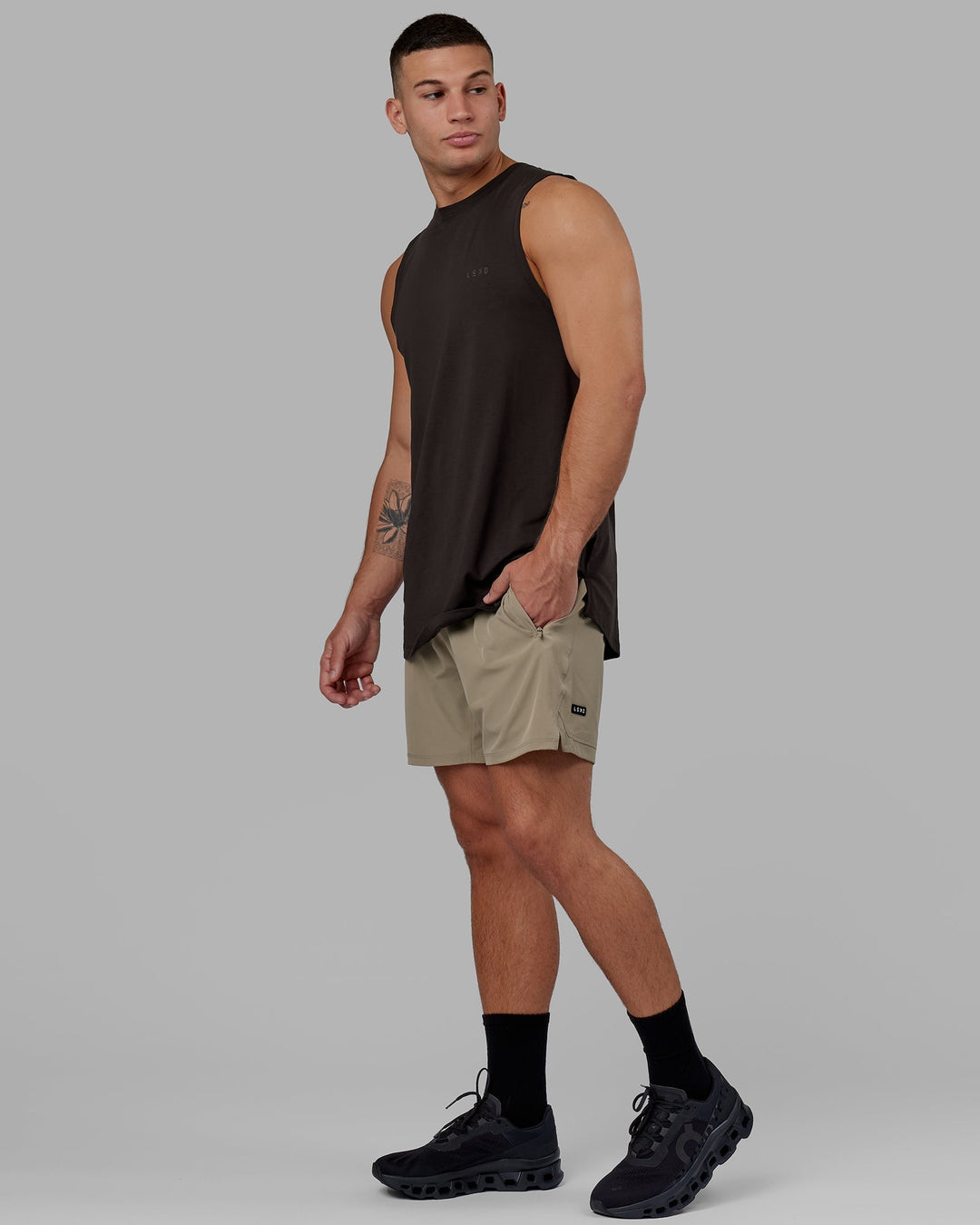 Man wearing Challenger 6" Performance Short - Laurel Oak