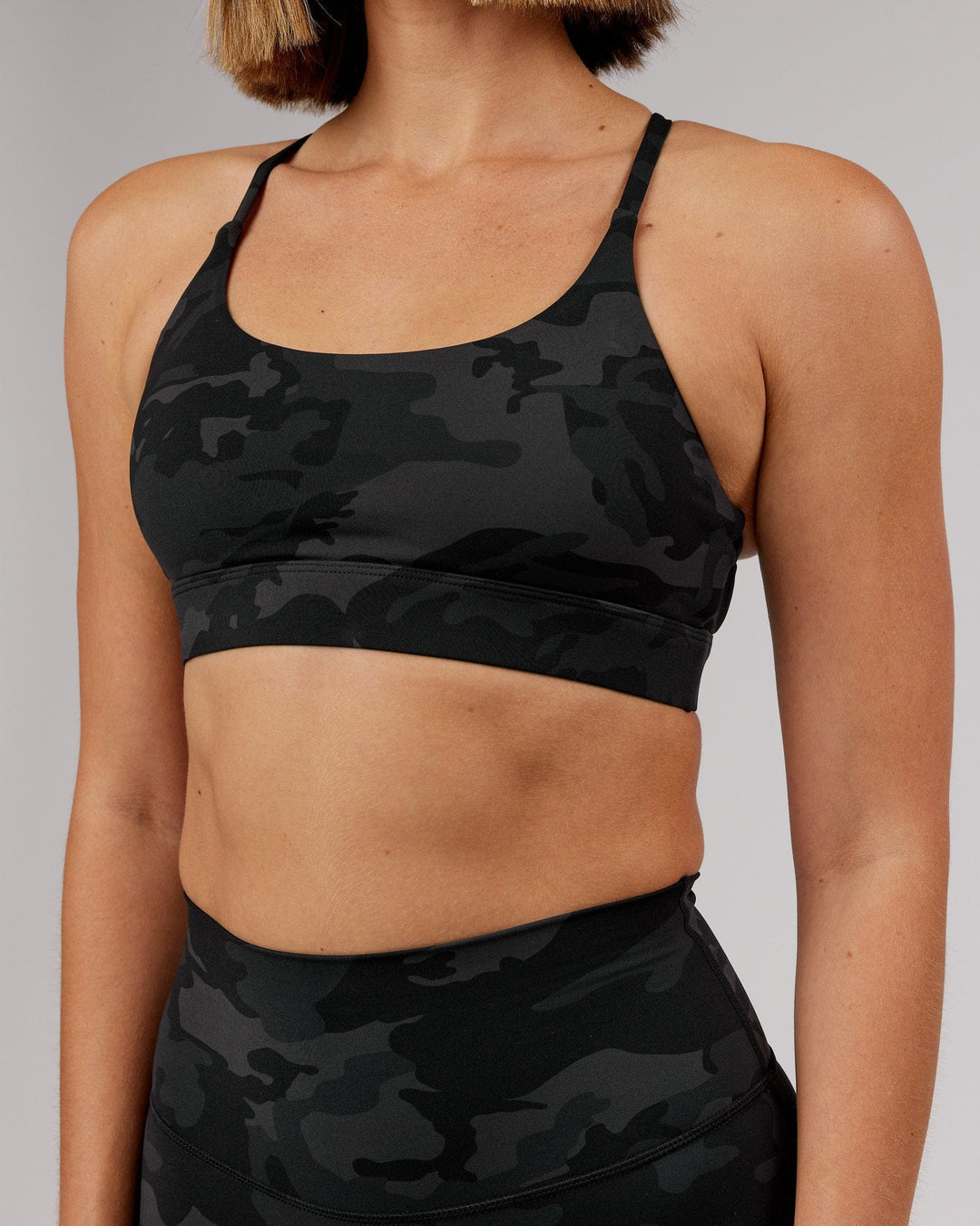 Elixir Sports Bra - Black Camo