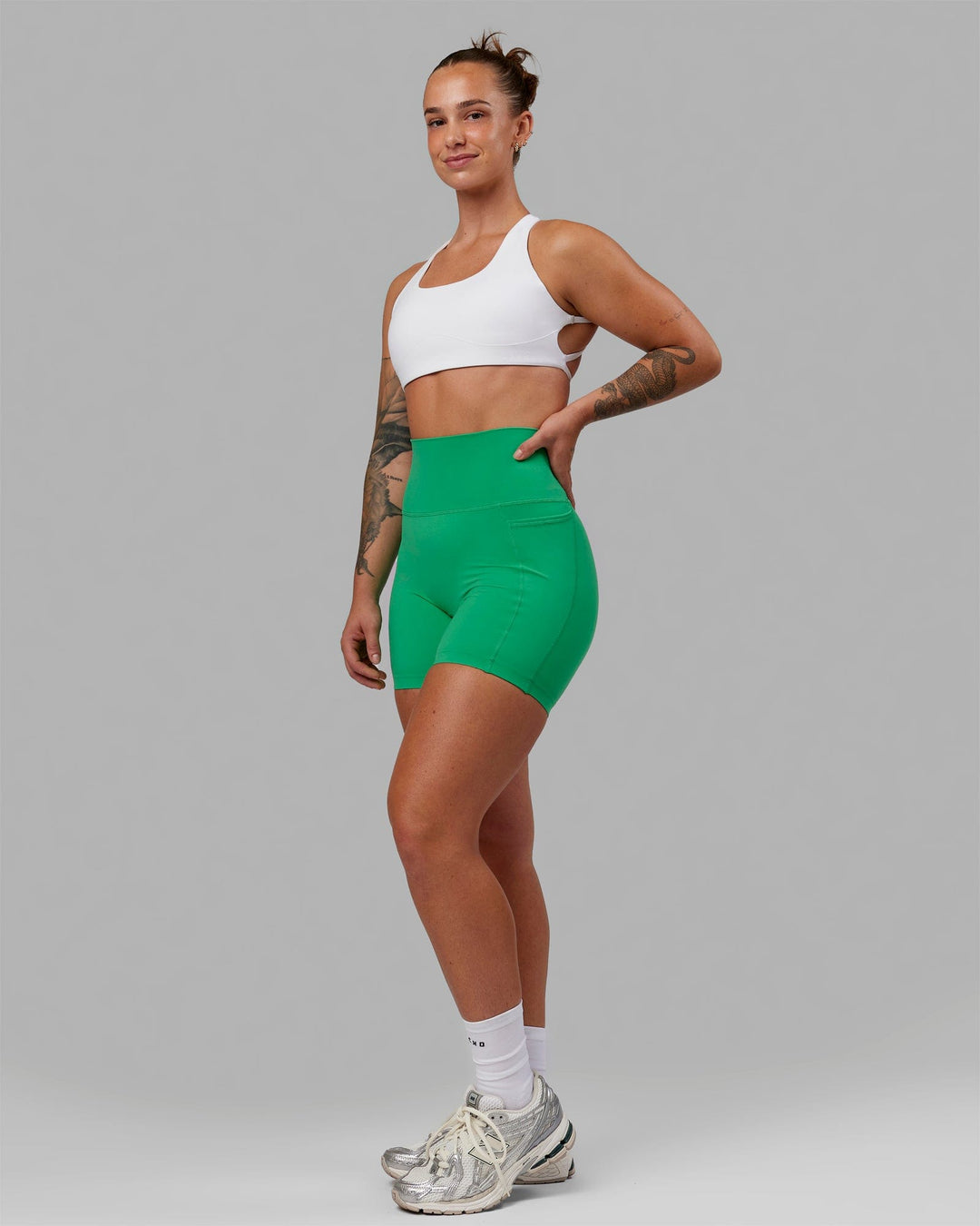 Elixir Mid-Length Shorts with Pockets - Holly Green