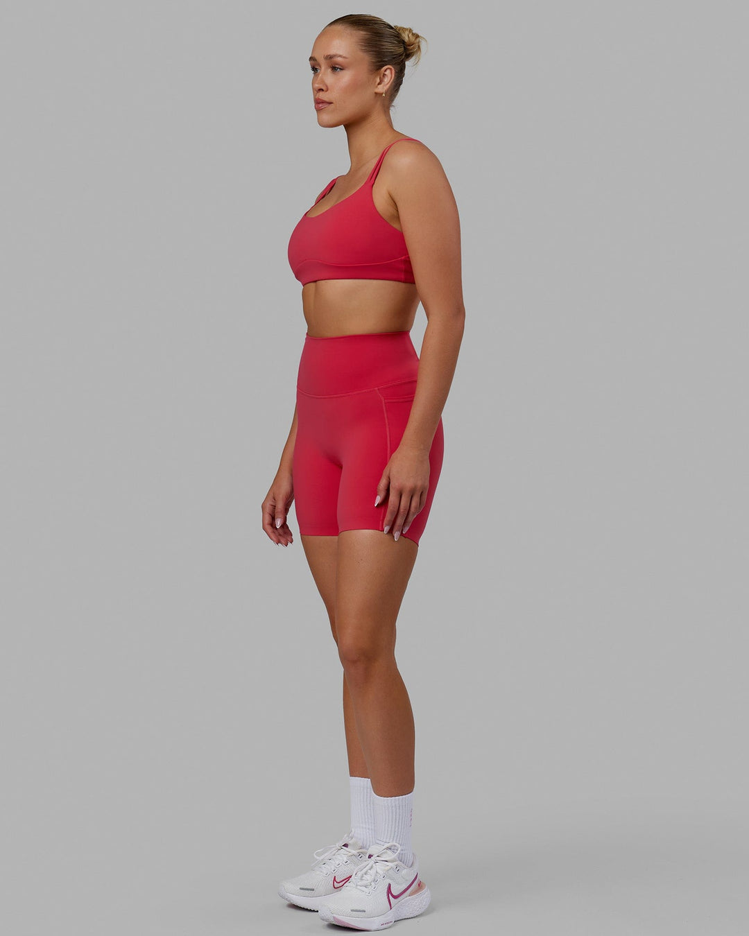 Elixir Ultra High-Rise 6" Short Pockets - Raspberry