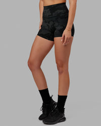 Elixir Ultra High-Rise 4" Short - Black Camo