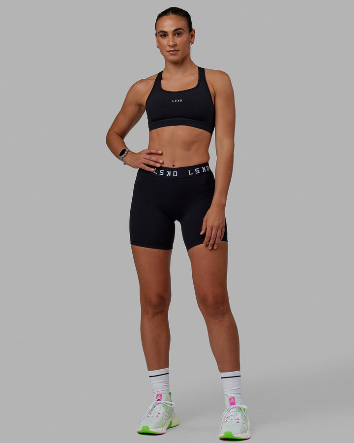 Extend Mid Shorts - Black-White
